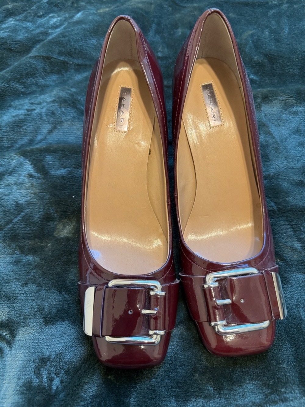 Tahari Burgundy Patent Leather Block Heels Solver Buckle